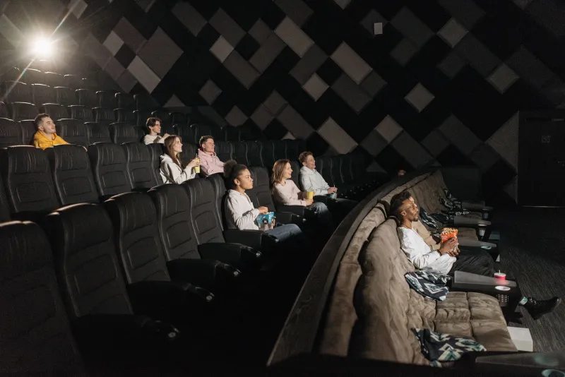 Velvet Ropes and Voter Envelopes: How Hollywood's Secret Screening Circuit Really Picks the Oscar Winners